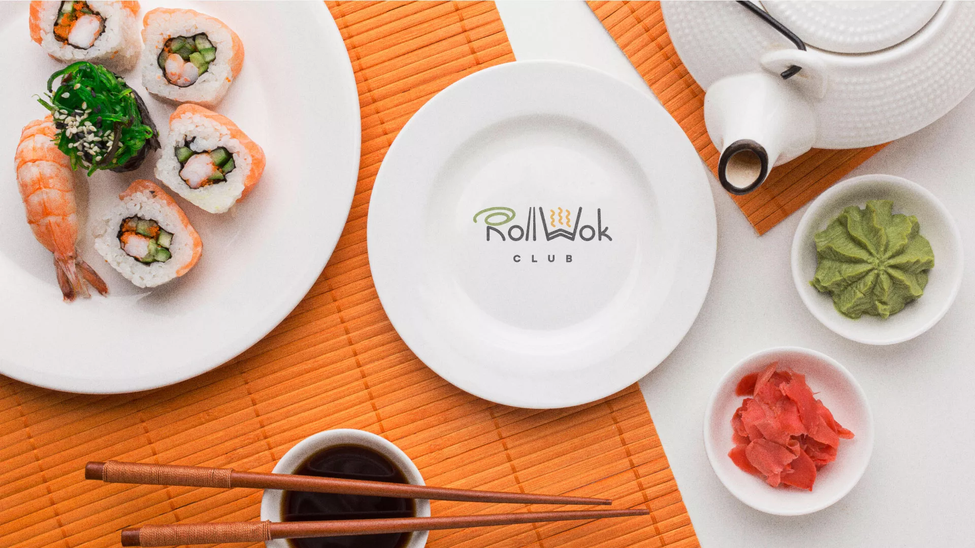 Разработка логотипа и фирменного стиля суши-бара «Roll Wok Club» в Гуково